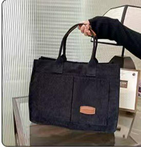 

2025 New Fashion Women s Corduroy Tote Bag - Large Capacity, Lightweight, Korean Style Single Shoulder Handbag чорний