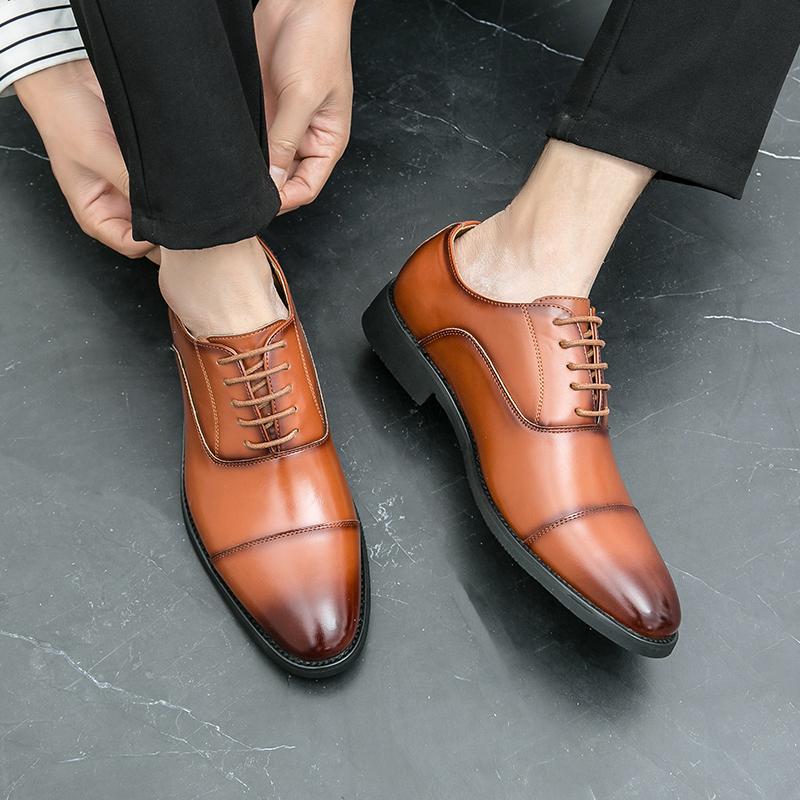 Men's formal leather shoes Fashionable British style Outdoor leisure business party Office groomsman groom's wedding shoes