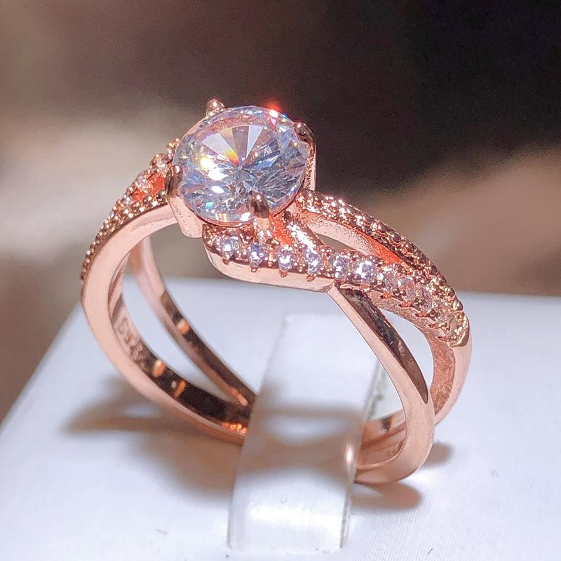 Creative Twisted Intertwined Shimmering Zirconia Ring Women  Stamp Rose Gold Wedding Jewelry Valentine's Day Gift