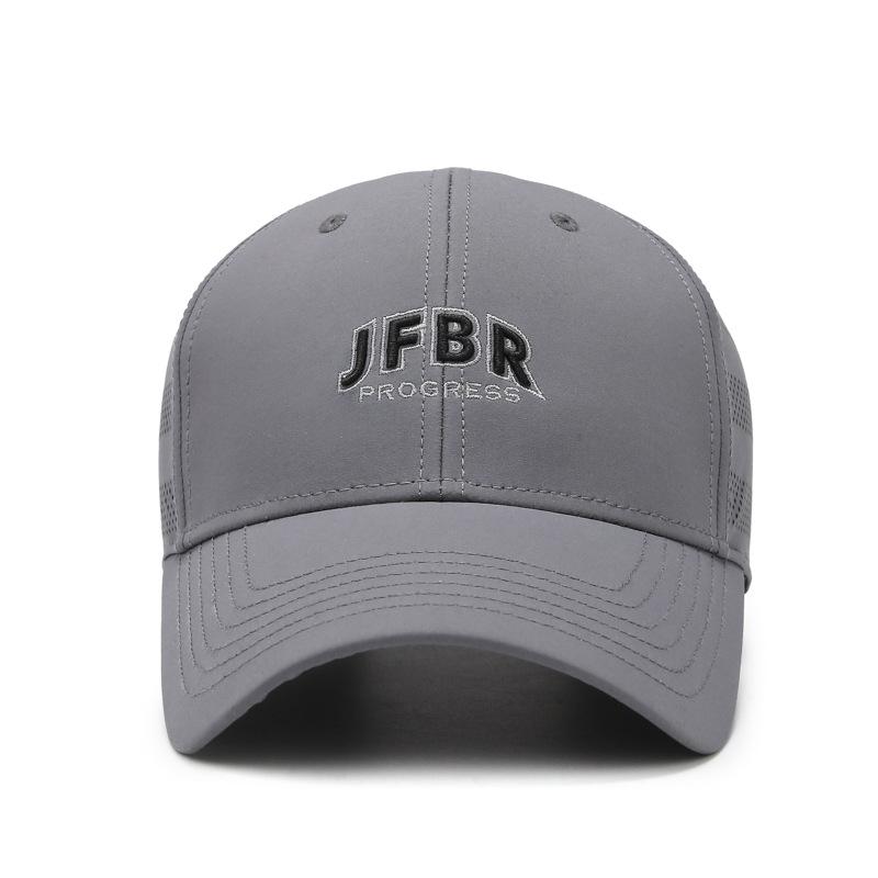 Embroidered letter baseball cap with side perforations – a casual, versatile and stylish cap for outdoor sun protection