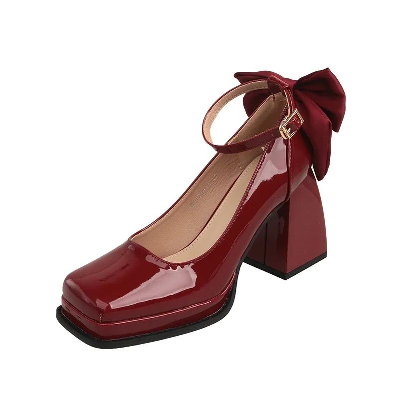 

Модные женские туфли-лодочки на платформе, на высоком каблуке, свадебные туфли из лакированной кожи красного цвета, туфли Мэри Джейн с бантом и ремешком с пряжкой, с квадратным носком и массивным каблуком 34 красный