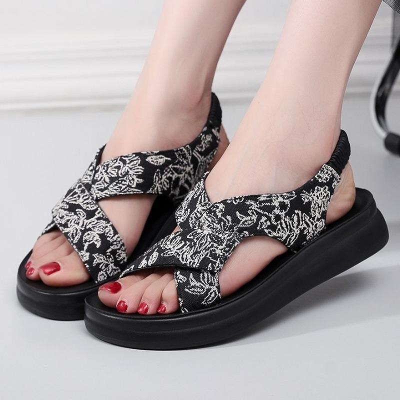 Beautiful platform sandals women's summer skirt new Chinese casual sandals
