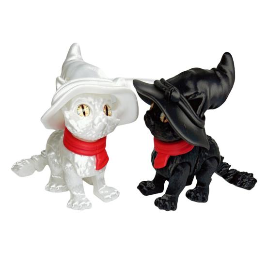 3D Printed Articulated Cat Wizard Hat Cat Ornament Wearing Red Scarf Big Eyes Cat Fidget Toy with Flexible Joints for Stress Relief Desktop Decoration