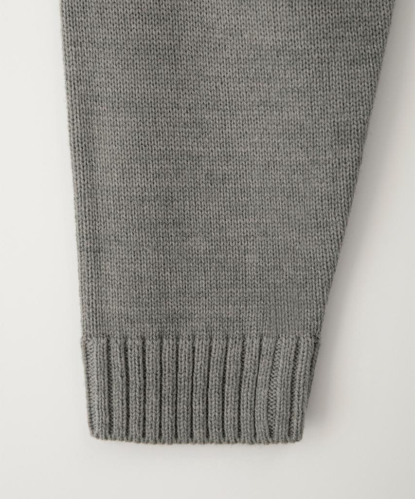 Sseomweeobeoteo Casual Wave Logo Knit - Gray