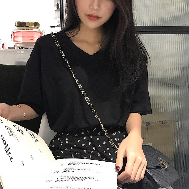 White V-neck Short-sleeved T-shirt for Women In Summer New Sexy Collarbone Slim Students Solid Color Loose Top