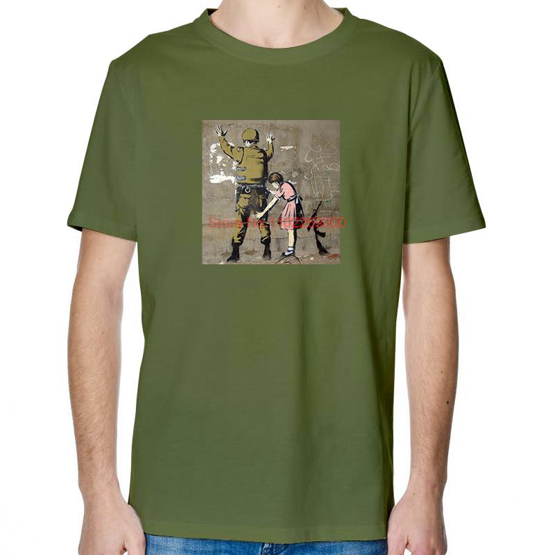 Letnie Bawełniane Nowe Koszule i Koszulki Banksy Dziewczyna Żołnierz Vintage Graficzne Koszulki Moda Streetwear Oddychająca Koszulka z Nadrukiem