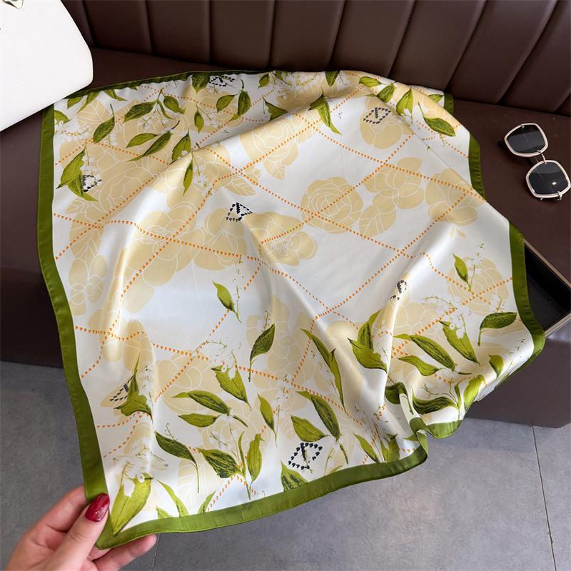 Elegant blooming floral print silk scarf square scarf premium shawl sunscreen neck small square scarf headscarf women's scarf