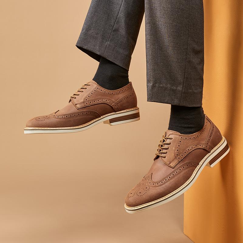 Fashion Britain Trend Gentleman Men's Pointed Suede Leather Brogues  Lace Up Casual Dress Homecoming Shoes Male Formal Wedding Footwear