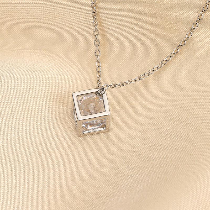 Titanium Steel Non-fading Necklace - European & American Style, Light Luxury, Versatile Korean Fashion, Perfect for Women and Girlfriend Gifts.