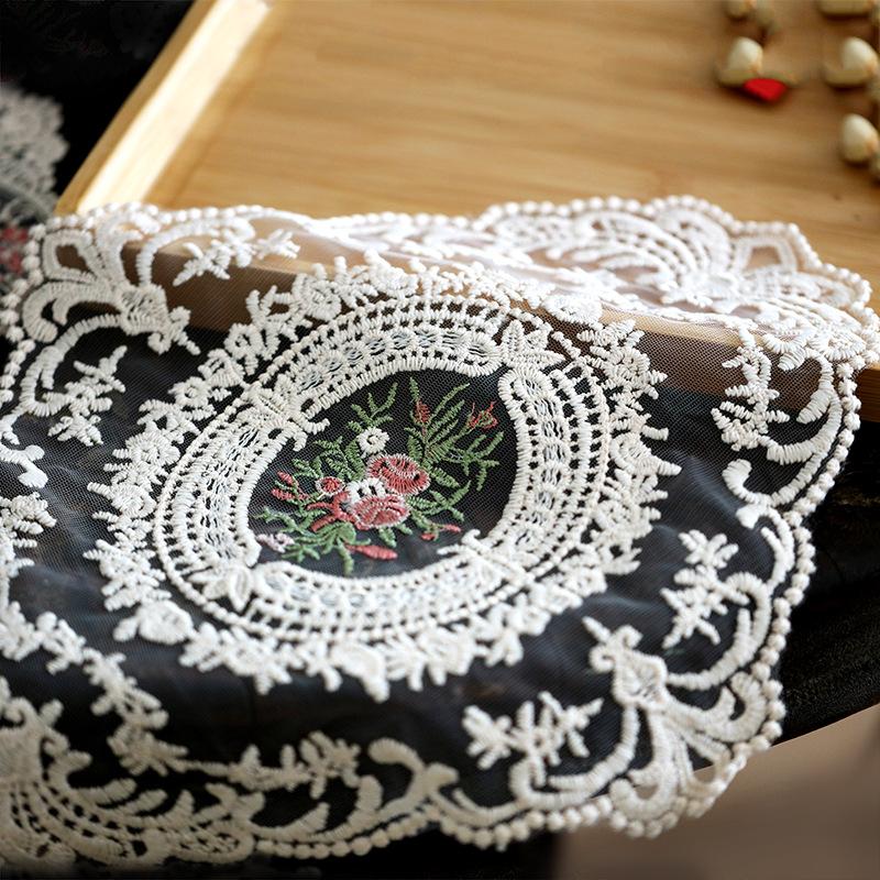 Sticktischmatte Französische Spitze Platzset Ländlicher Stickerei-Untersetzer Ins-Windscheiben-Matte Pendel-Requisiten Retro Dekorative Handtuch
