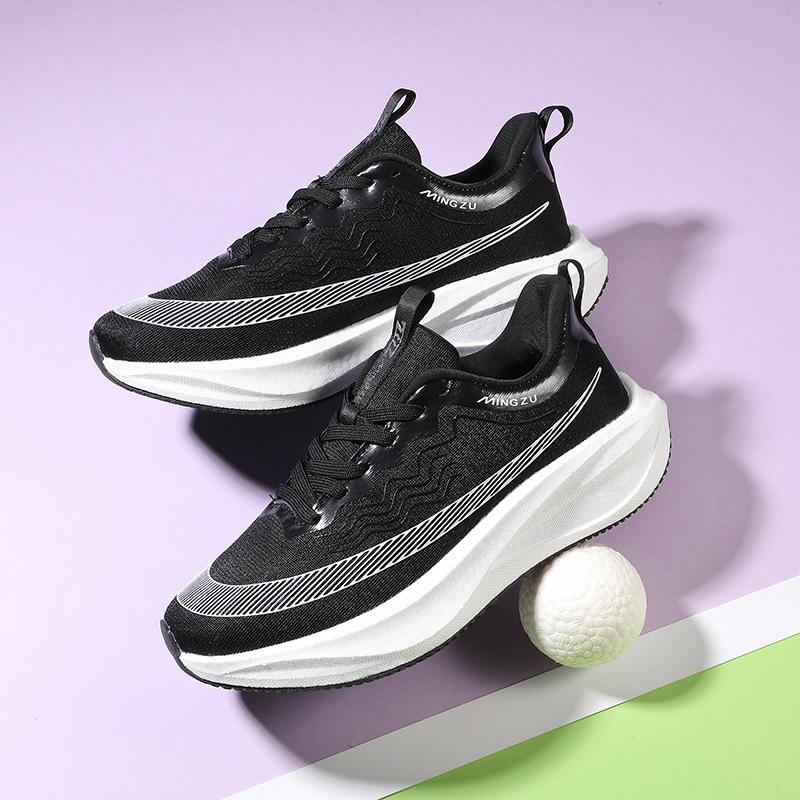 Really explosive soft-soled rebound casual sports shoes sports raw carbon board training shoes comfortable and wear-resistant running shoes
