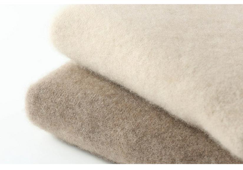 Women's High-Neck Wool Sweater: Solid, Thick, Loose Knit for Autumn/Winter. Versatile Base Layer.