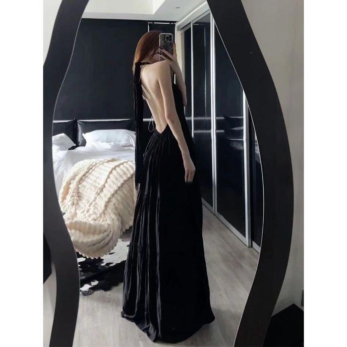 Red backless V-neck big swing dress, new thin, Thailand Sanya seaside vacation beach dress atmosphere