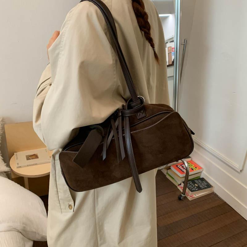 

Vintage niche matte light luxury underarm bag women s 2025 autumn large capacity casual shoulder Boston bag small bag