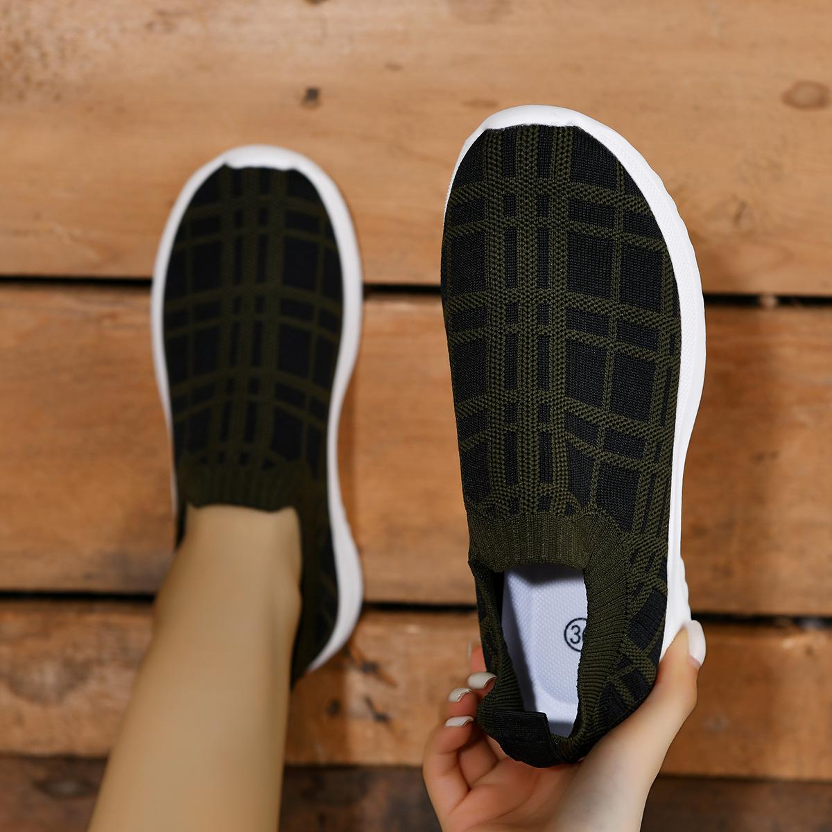 

43 больших размера женской обуви 2024 года, весна и осень, новые модные туфли с круглым носком и плоским дном, повседневные туфли с одной педалью для женщин 43