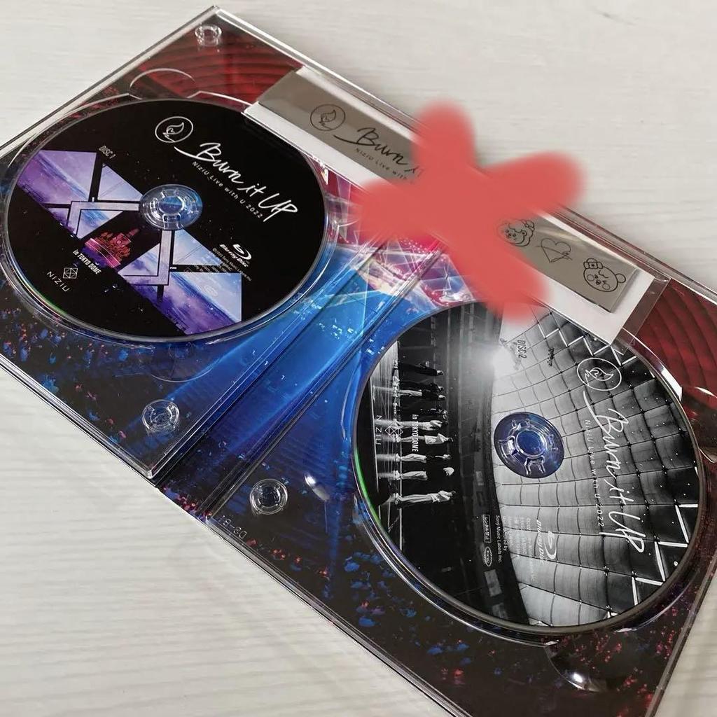 [USED] NiziU Burn It Up LIVE Disc 2-disc Set Blu-ray