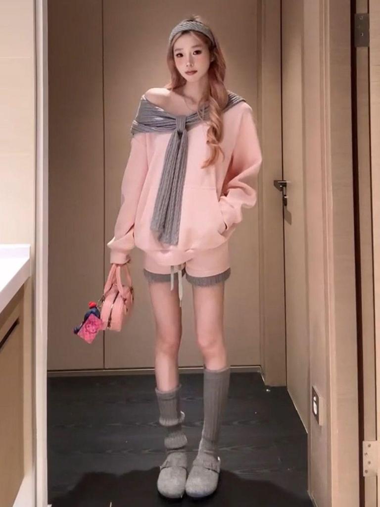 2026 Korean Pink Long-Sleeve Outfit Set for Women - Autumn/Winter Stylish Suit