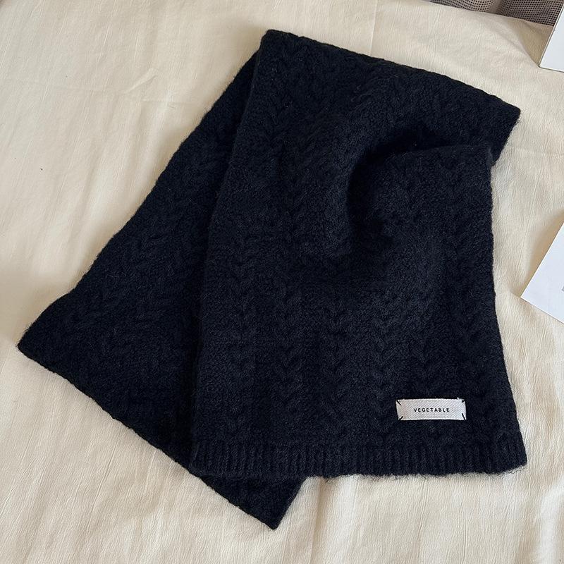 Luochi Women's Japanese Cable Knit Wool Scarf - Winter Warm & Versatile Neck Gaiter for Couples
