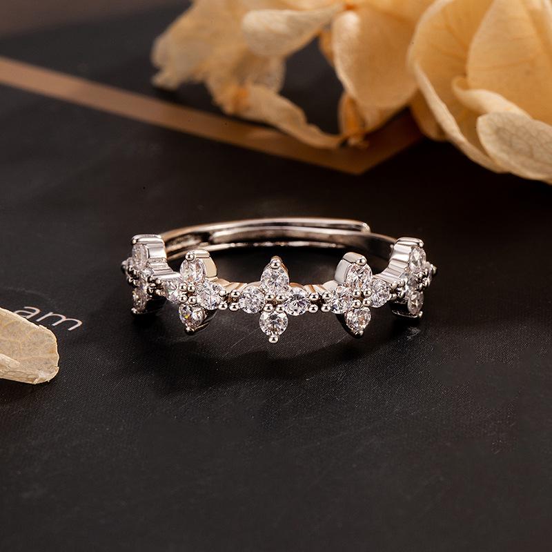 Trendy Women's Open Flower Ring: Exquisite, Fashionable, Light Luxury Jewelry for Index Finger