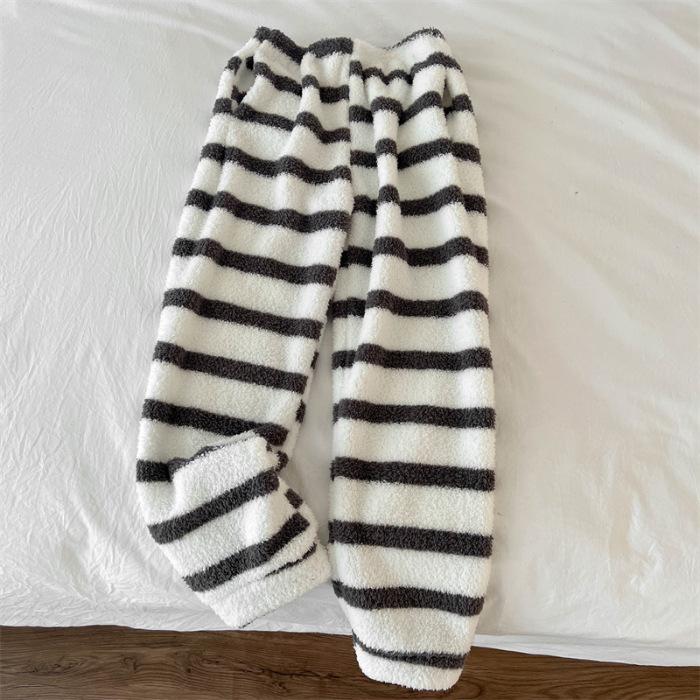 Women's Double-Pocket Coral Fleece Flannel Pajama Pants - Thick, Warm, and Perfect for Autumn/Winter