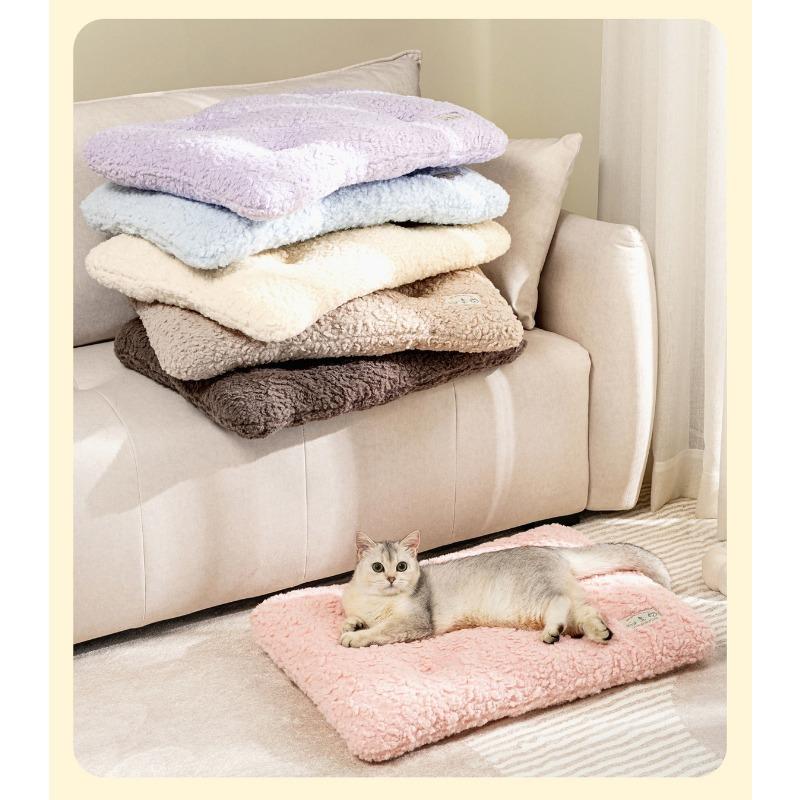 Plush Winter Cat Dog Mat  Thick Furry Sleeping Pad for Small Pets Warm Floor Cushion for Cats & Puppies