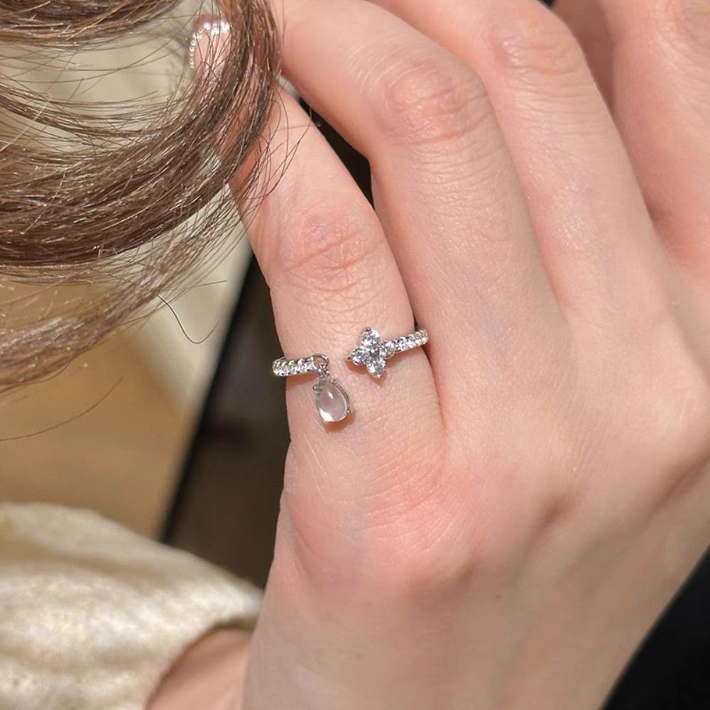 Trendy Exquisite 925 Silver Micro-inlay Zircon Four-leaf Clover Water Drop Tassel Opening Ring for Women Finger Jewelry
