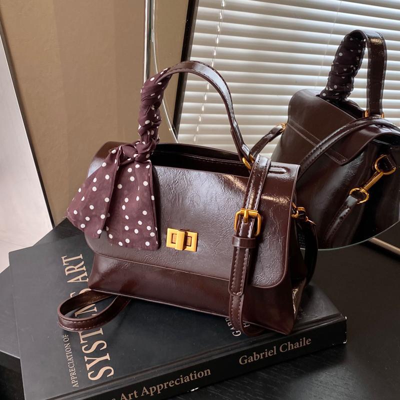 

Трендовая ретро маленькая квадратная сумка кроссбоди для женщин на зиму 2024 Without Pendant коричневый