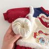 Neujahrs-Baby-Strampler 2025: Bestickter Samt mit Bommeln - Super süßes Winter-Neugeborenen-Outfit für das Chinesische Neujahr.