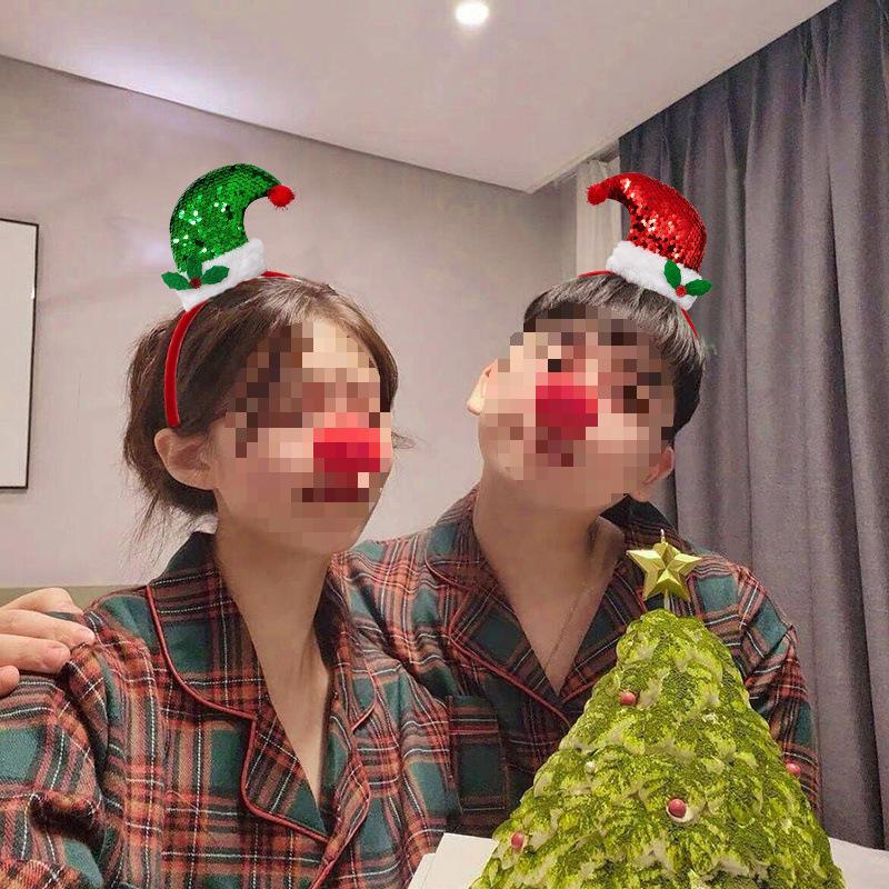 Christmas Tree Hat with Cute Santa Legs - Festive Headwear for Men & Women, Perfect Christmas Gift & Photo Prop