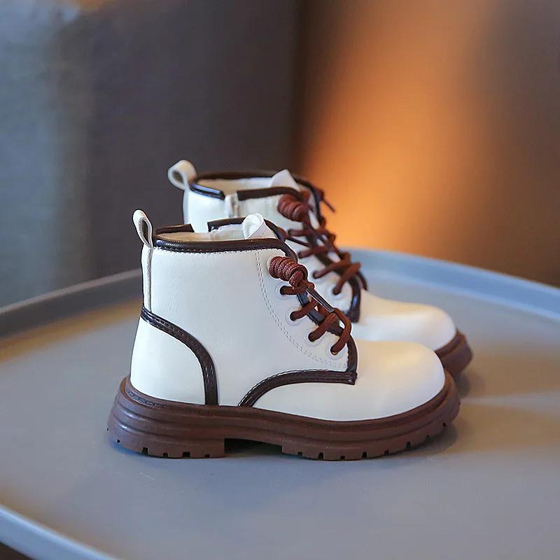 

Детские теплые зимние ботинки с боковой молнией для мальчиков и девочек, ботильоны, толстая мягкая подошва, новинка 2024 года, детские короткие кожаные ботинки, модные, простые 26 белый