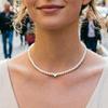 Gargantilha Delicada de Pérolas Artificiais, Elegante Colar de Contas com Coração Dourado, Gargantilha de Contas Brancas para Mulheres Festa de Namoro Uso Diário