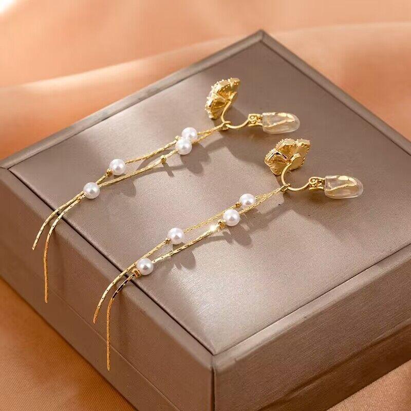 No Piercing Earrings Black Camellia Tassel Earrings Luxury Long Imitation Pearl Earrings Retro Clip On Earrings