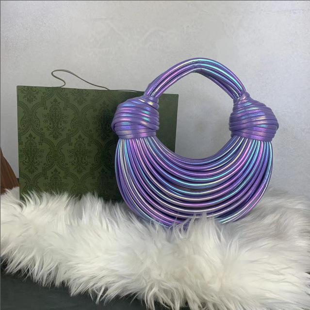 European & American Designer Textured Handheld Niche Wire Bag - Unique Women's Bag