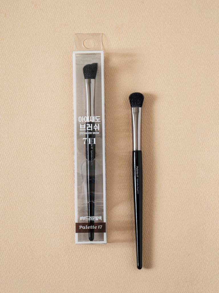 Palette 17 Eyeshadow Brush