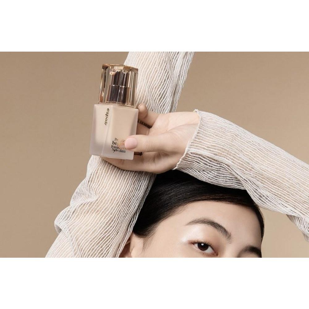 Espoir Fond de ten Pro Tailor Be Glow New Class SPF27 PA++ 30g, vanilie, 1 bucată