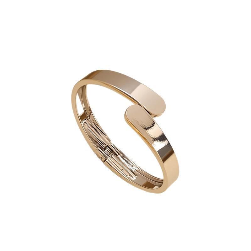 Minimalist Retro Glossy Bracelet: European-American Style, Low-Key Elegance