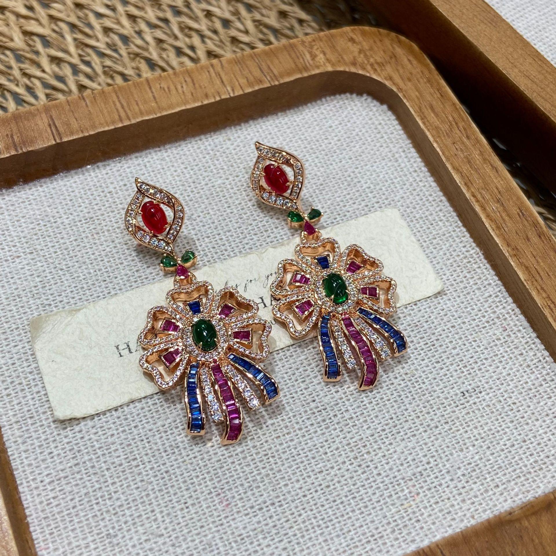 

Small Flower Ribbon Earrings Necklace Gold-Plated Temperament Original Design High-End Women S Accessories Seiko Version