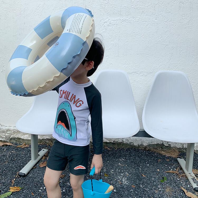 2024 Kinder Feiertags Langarm Baby Hai Sonnenanzug mit Shorts - Jungen UV-Schutz Strand Bademode