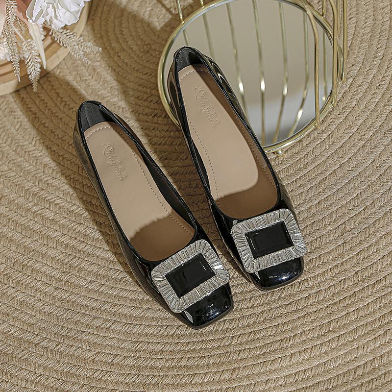 

Женские туфли на высоком каблуке с квадратным носком, весна 2025, новые, с квадратной пряжкой со стразами, на низком каблуке, красные свадебные туфли, французские туфли-лодочки с открытым верхом, на толстом каблуке 40 чёрный