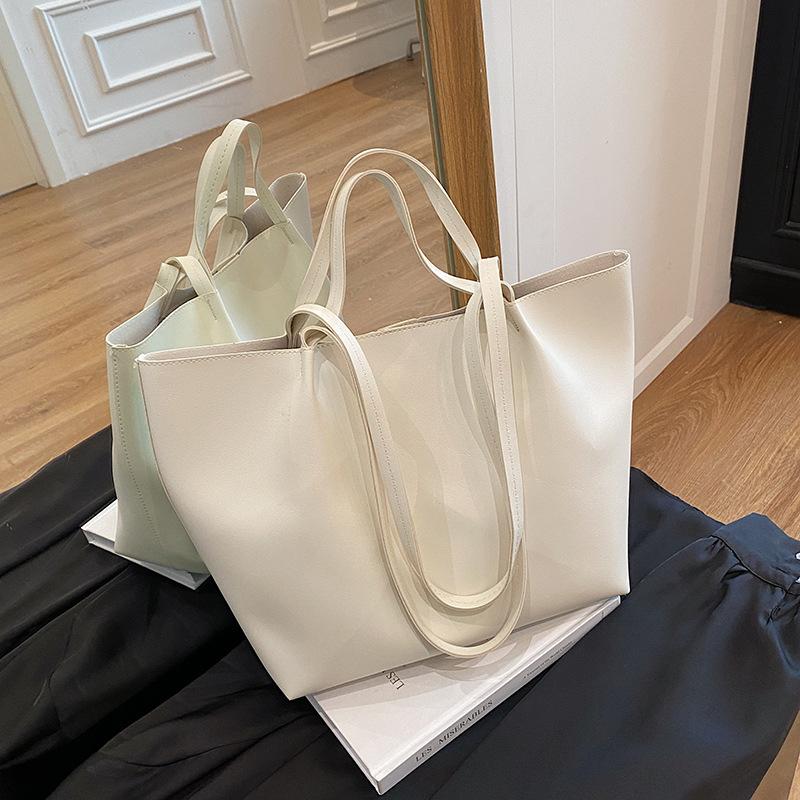 New Tote Bag Popular Shoulder Armpit Bag High Sense Large Capacity Commuting Simple Portable Women's Bag