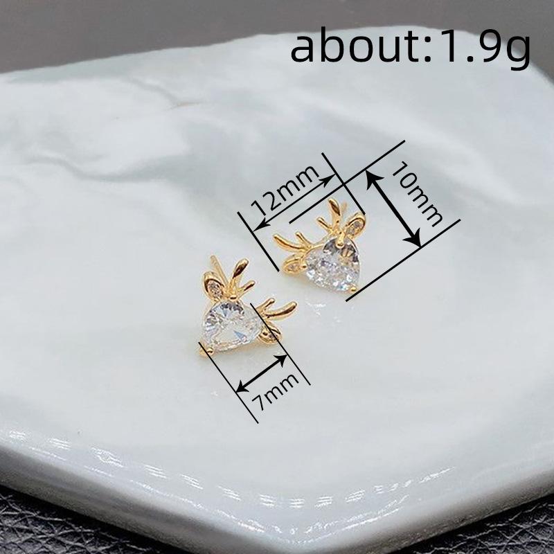 European and American exquisite antlers, love stud earrings, zircon-inlaid cute lady jewelry, Christmas holiday models