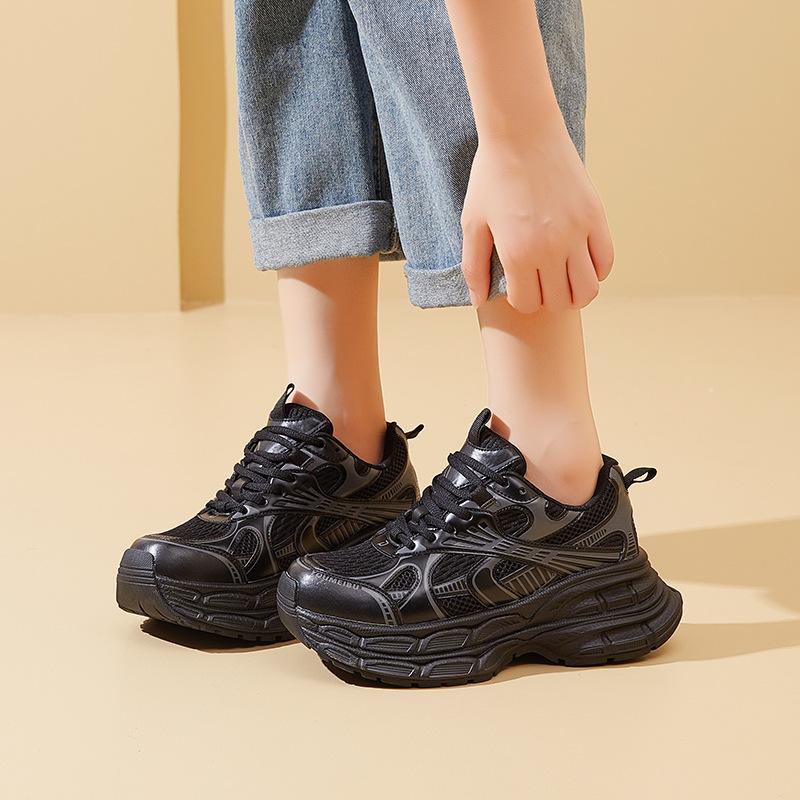 The New Dad Shoes for Women Are Breathable, Slimming and Sporty Casual Shoes, A Bestseller