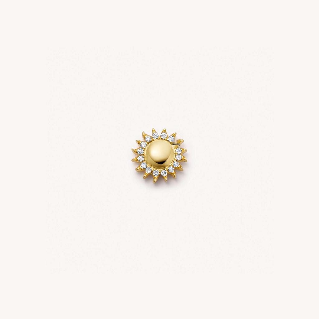 Inspired Style Heart Zircon Gemstone Pendant Necklace with Diamond Flower Clavicle Chain for Women