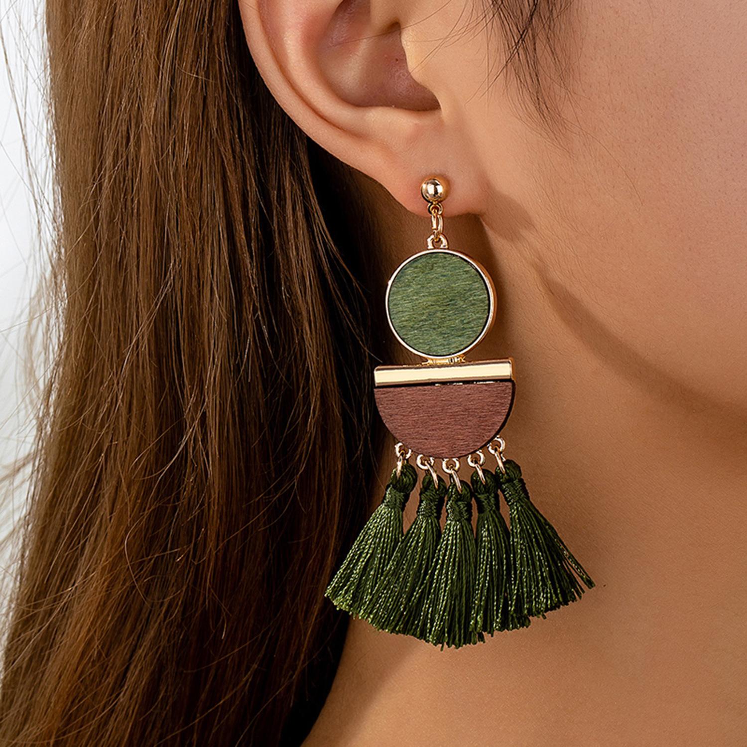 

Модні сережки-краплі для жіночих прикрас зелений