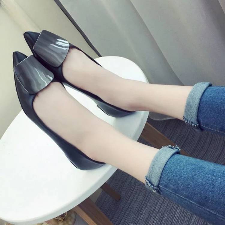 Soft-soled Shallow-mouth Flat-heeled Flat Shoes for Women's 2025 Spring and Autumn New Pointed-toed Flat-soled Single Shoes Versatile Women's Shoes S