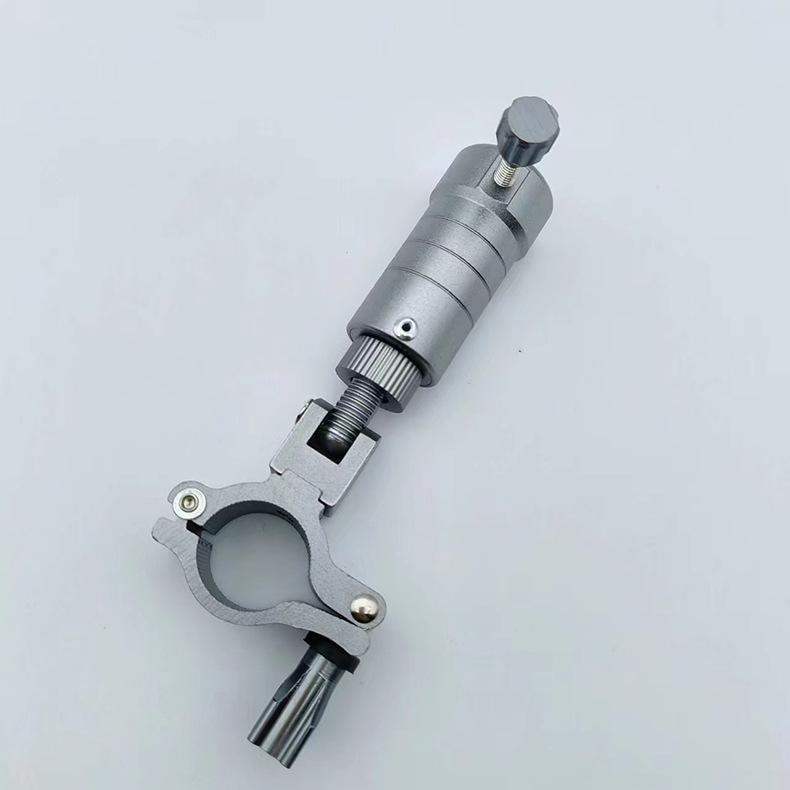 Ensemble Chaise de Pêche Chevalier Européen: Accessoires Universels avec Râtelier de Tourelle, Garde-Poisson et Plateau à Appâts.