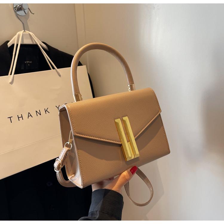 

Однотонні сумки в стилі ретро, ​​нішевий дизайн 2024, нові сумки, модний тренд, невелика квадратна сумка на одне плече, повсякденна іноземна коса сумка хакі