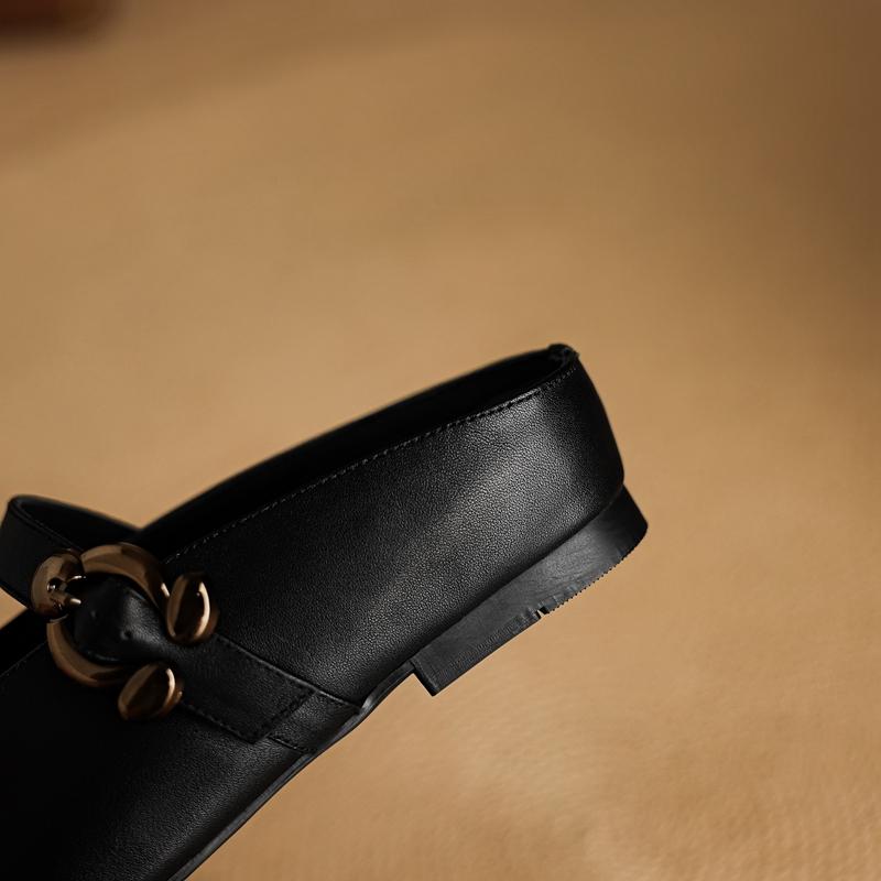 Fashion New women's genuine leather, cowhide, metal belt buckle with increased height inside, middle heel and toe cover, Mueller slipper