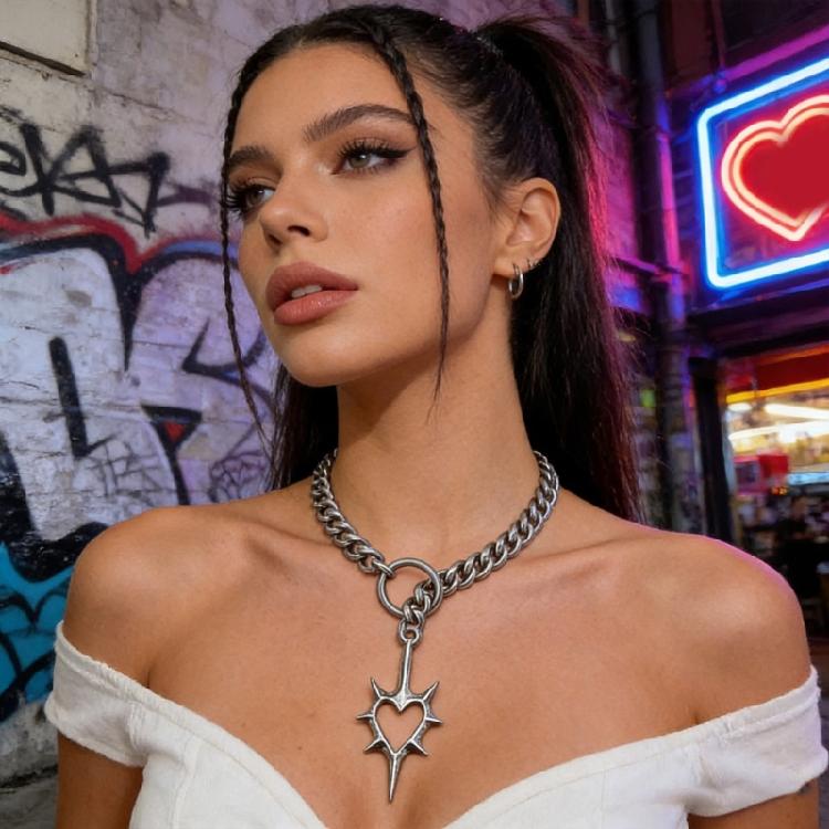 Punk Inspired Openwork Heart With Thorns O Ring Necklace Stainless Steel Adjustable Chain Clavicle Accessories