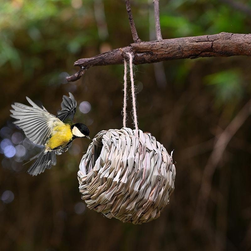 Birds Nest Bird Cage Grass Egg Cage Bird House Outdoor Decorative Weaved Hanging Parrot Nest Houses Pet Bedroom